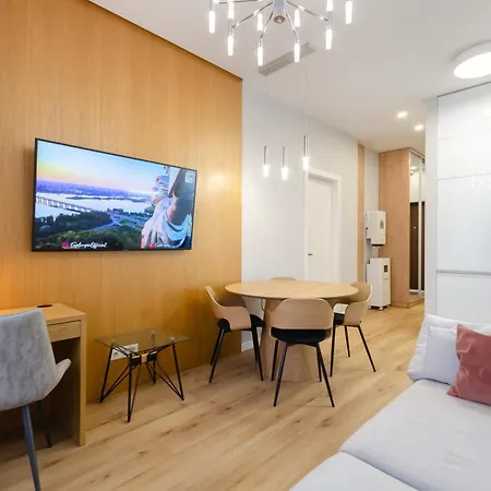 Petrovdom In Best Apartments In Rc Central Park Kyiv Exterior photo